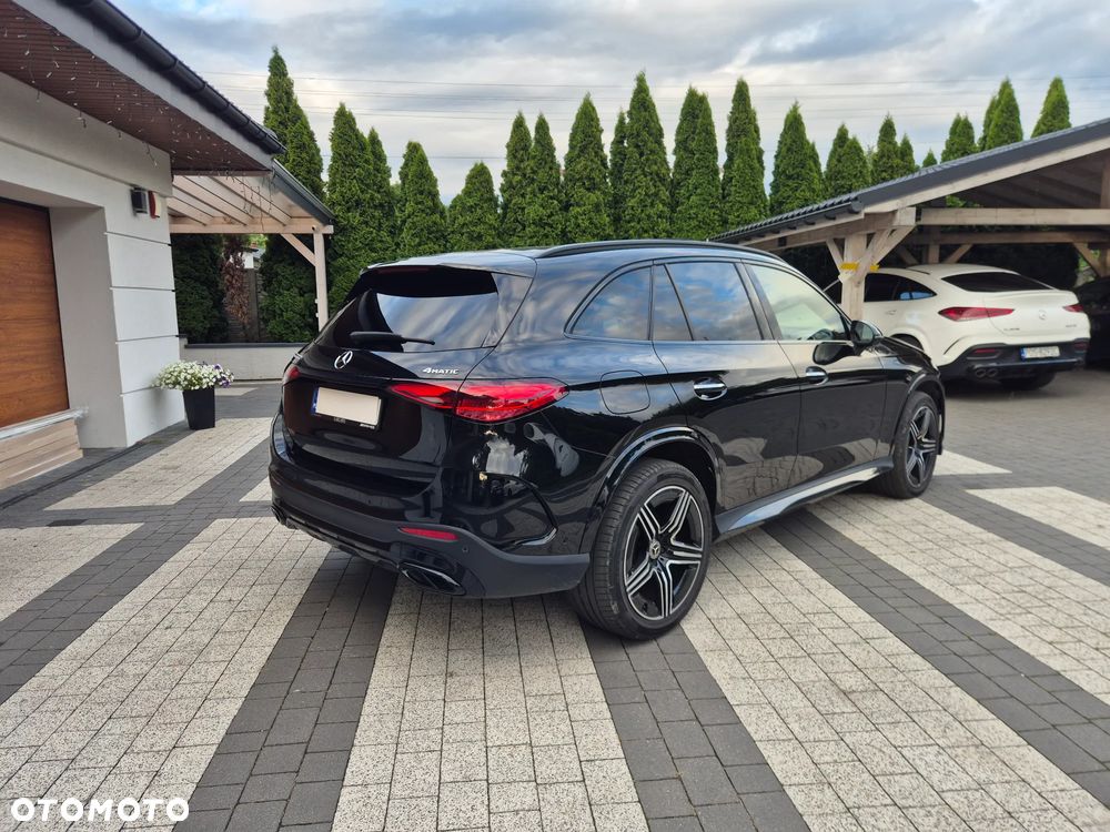 Mercedes-Benz GLC 300 4Matic 9G-TRONIC AMG Line Advanced - 12