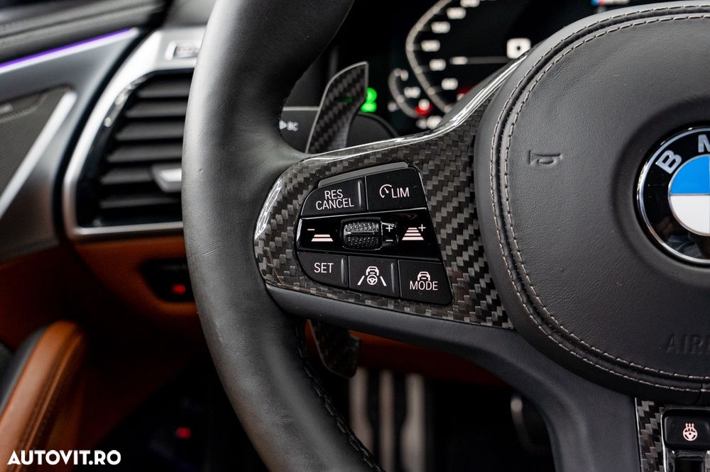 BMW M8 M850i xDrive AT - 32