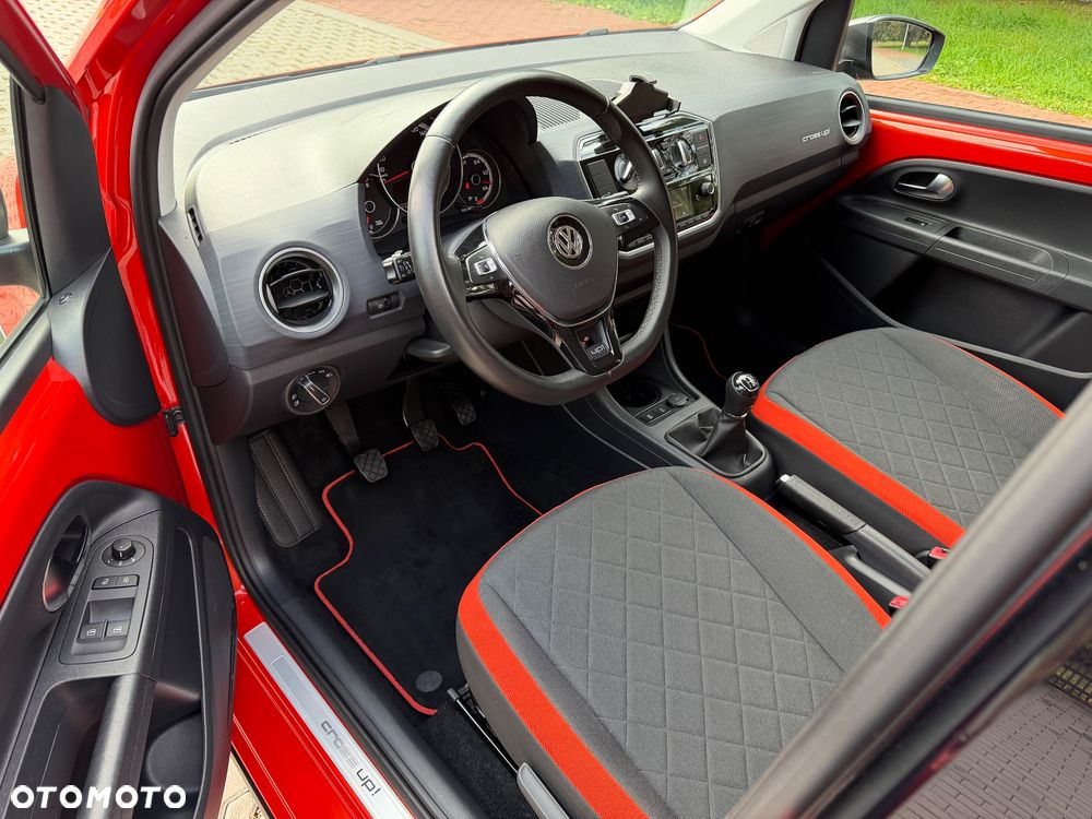 Volkswagen up! cross - 10