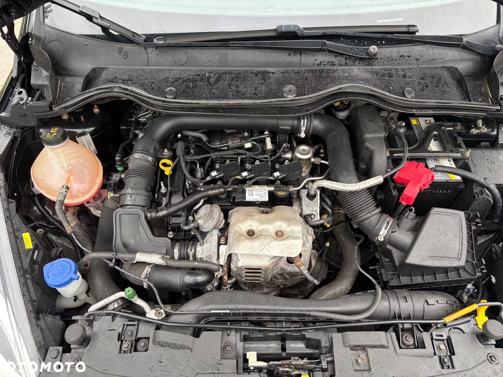 Ford Fiesta 1.0 EcoBoost S&S TITANIUM - 21