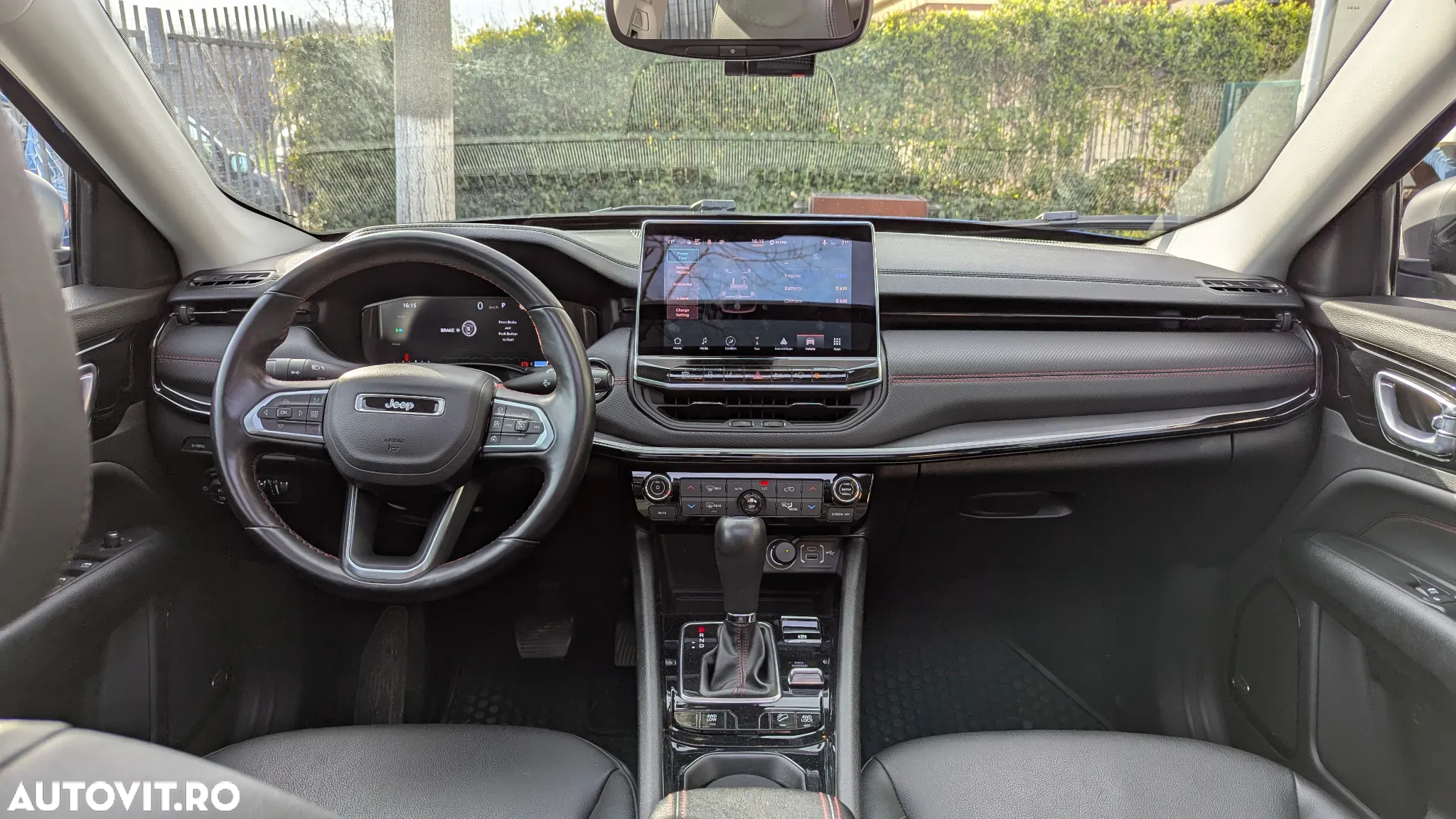 Jeep Compass 1.3T 4xe AT6 PHEV Trailhawk - 11