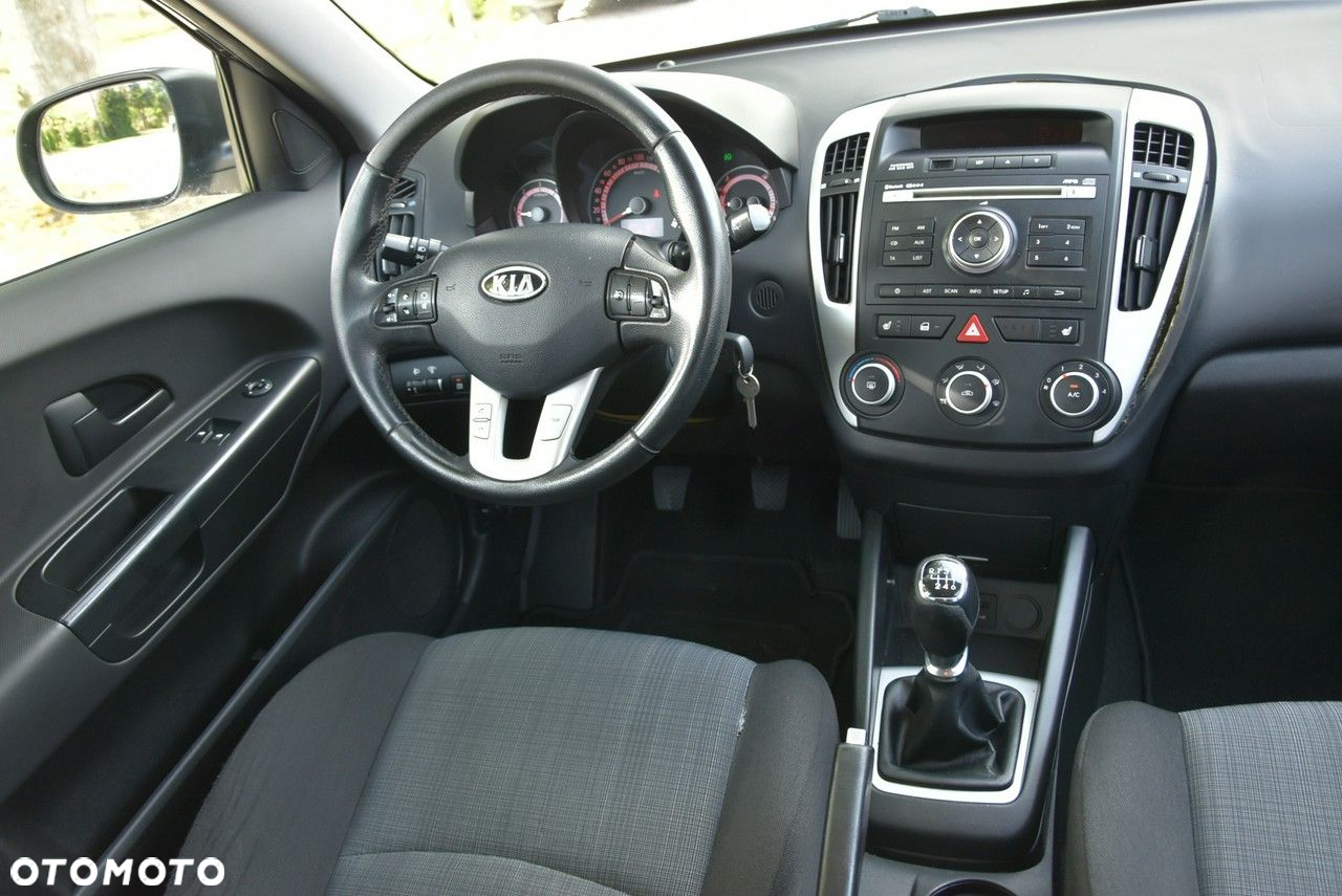 Kia Ceed Cee'd 1.6 Crdi Comfort + - 9