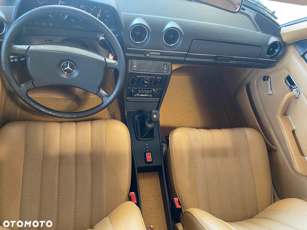 Mercedes-Benz W123 - 8