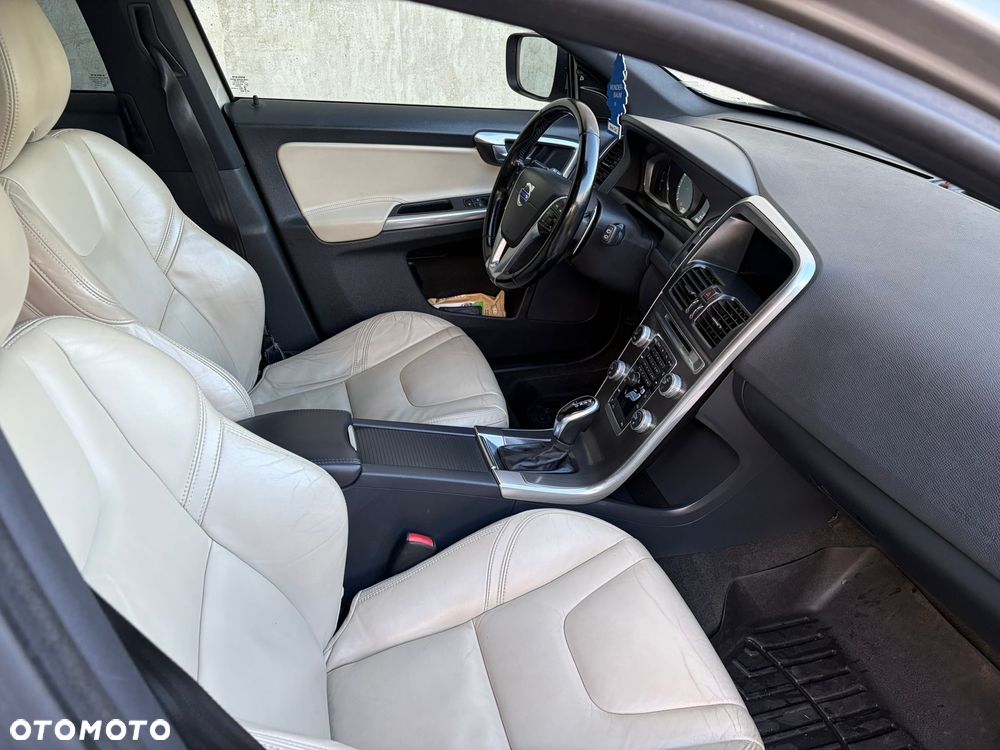 Volvo XC 60 - 18