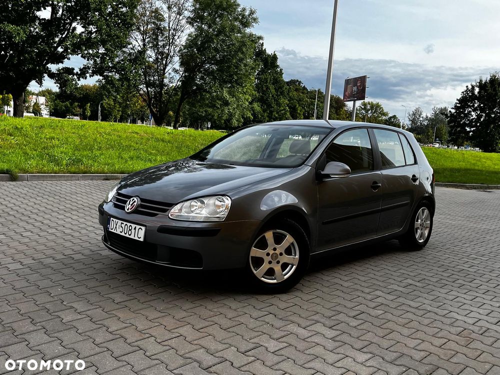 Volkswagen Golf - 2