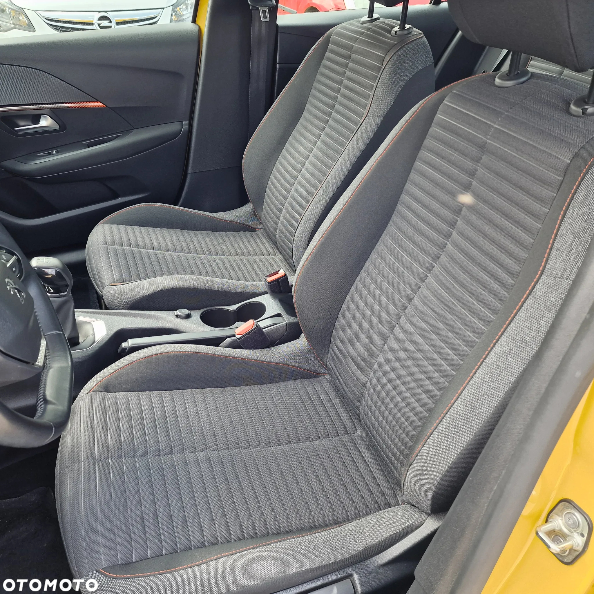 Peugeot 208 1.2 PureTech Allure S&S - 11
