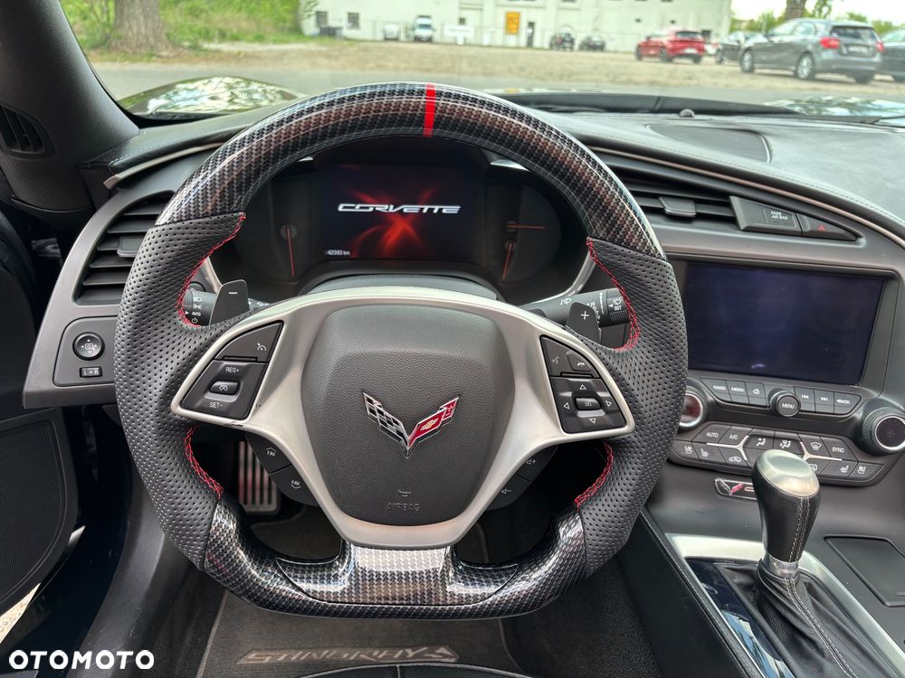 Chevrolet Corvette - 24