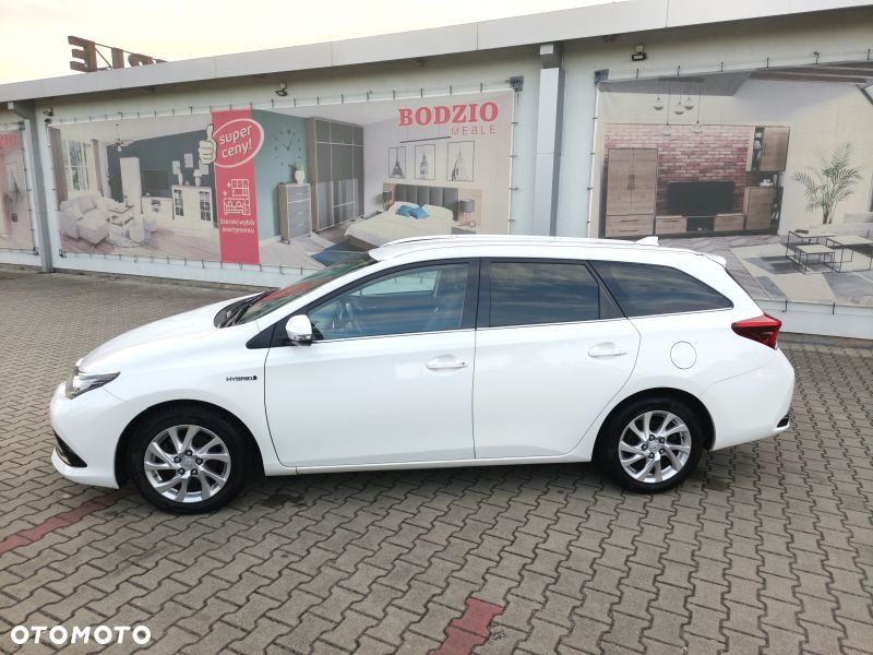 Toyota Auris Hybrid 135 Prestige - 5