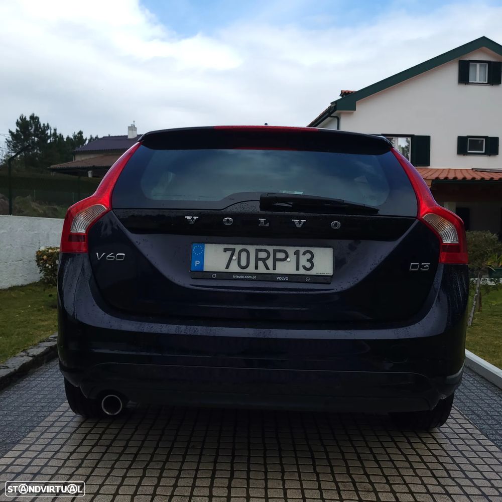 Volvo V60 2.0 D3 Momentum - 6