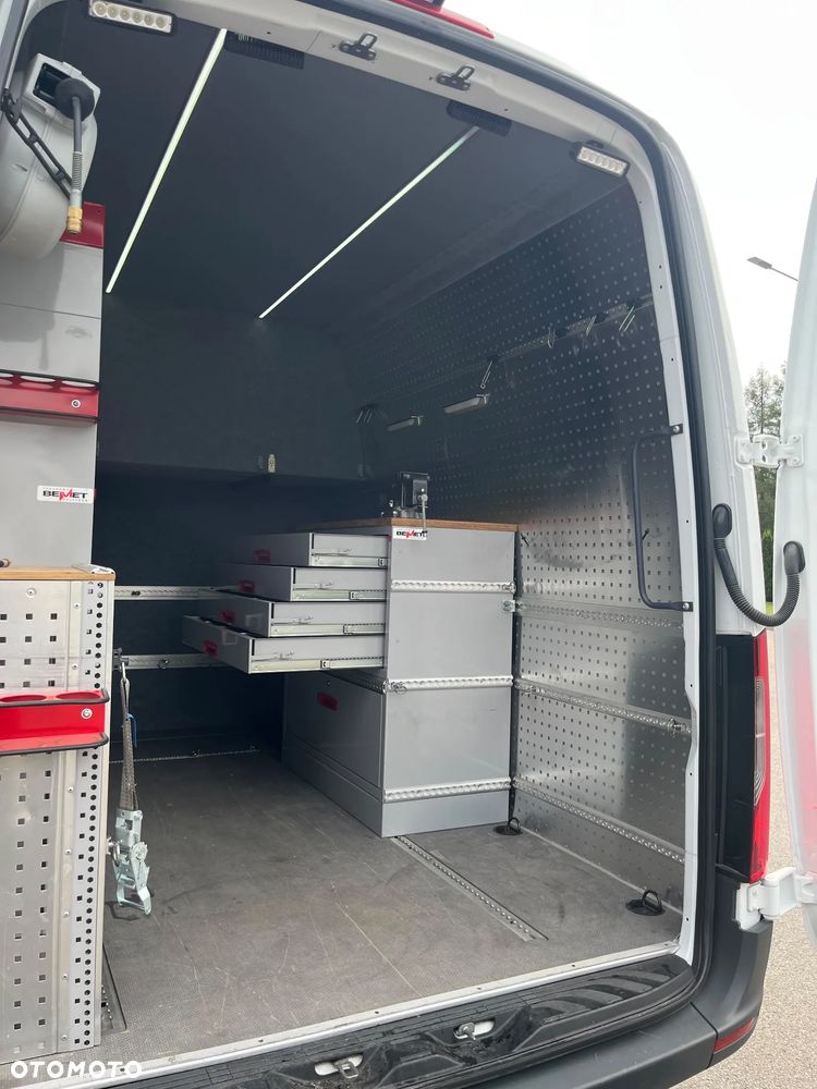Mercedes-Benz Sprinter - 36