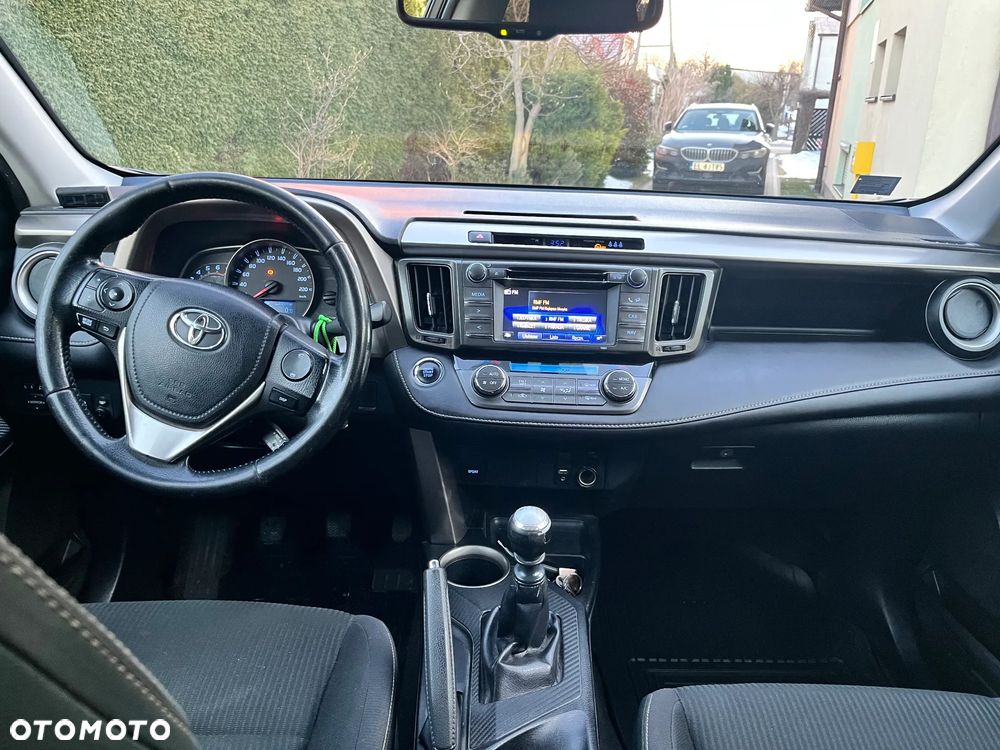Toyota RAV4 2.0 D-4D Active - 10
