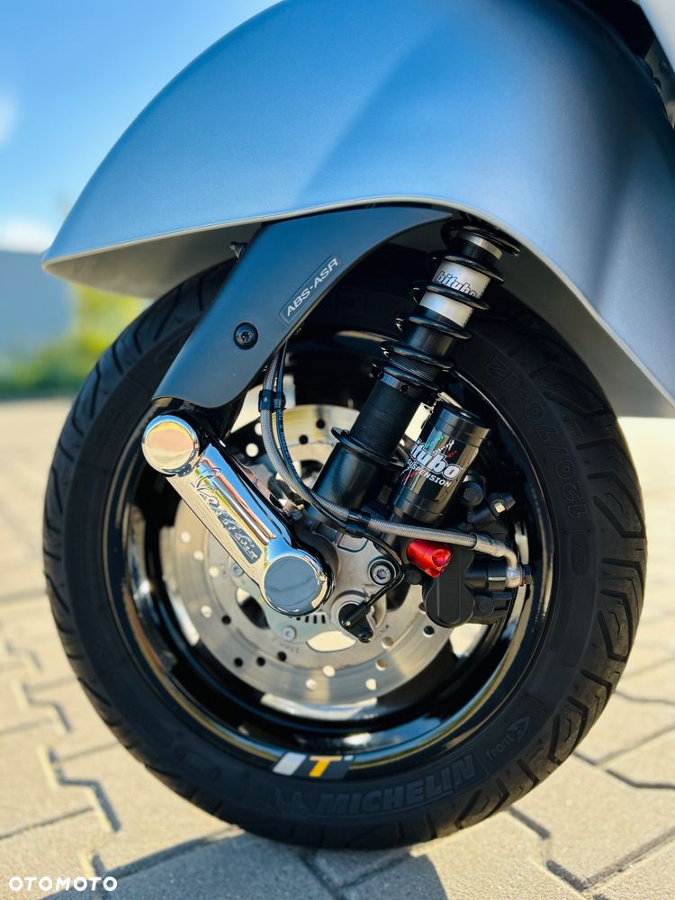 Vespa GTS - 9