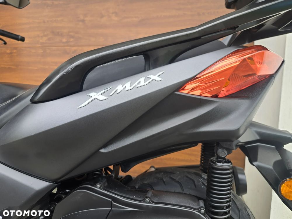Yamaha X-max - 23