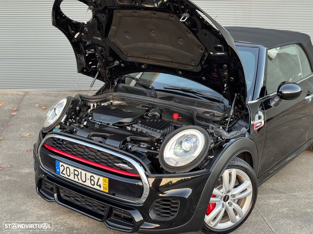 MINI Cabrio John Cooper Works - 10