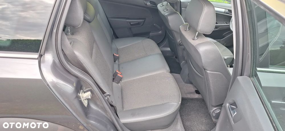 Opel Astra - 12