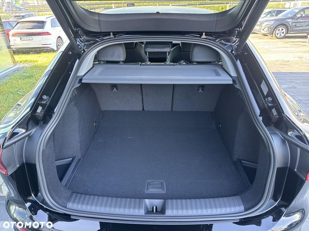 Audi Q6 e-tron - 17