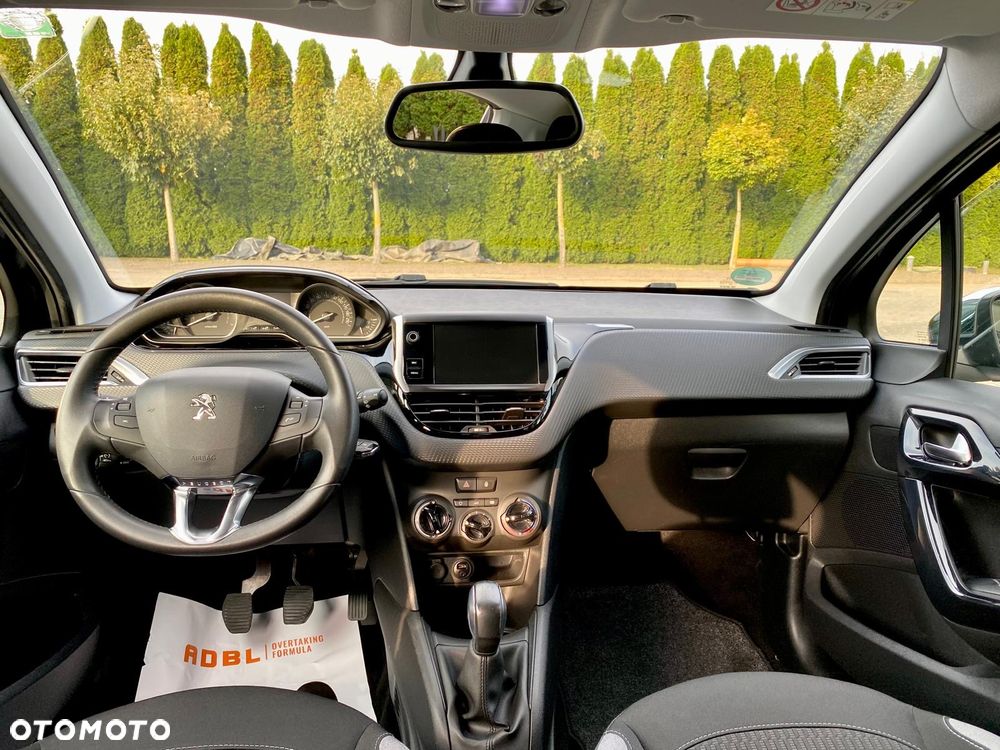 Peugeot 208 - 26
