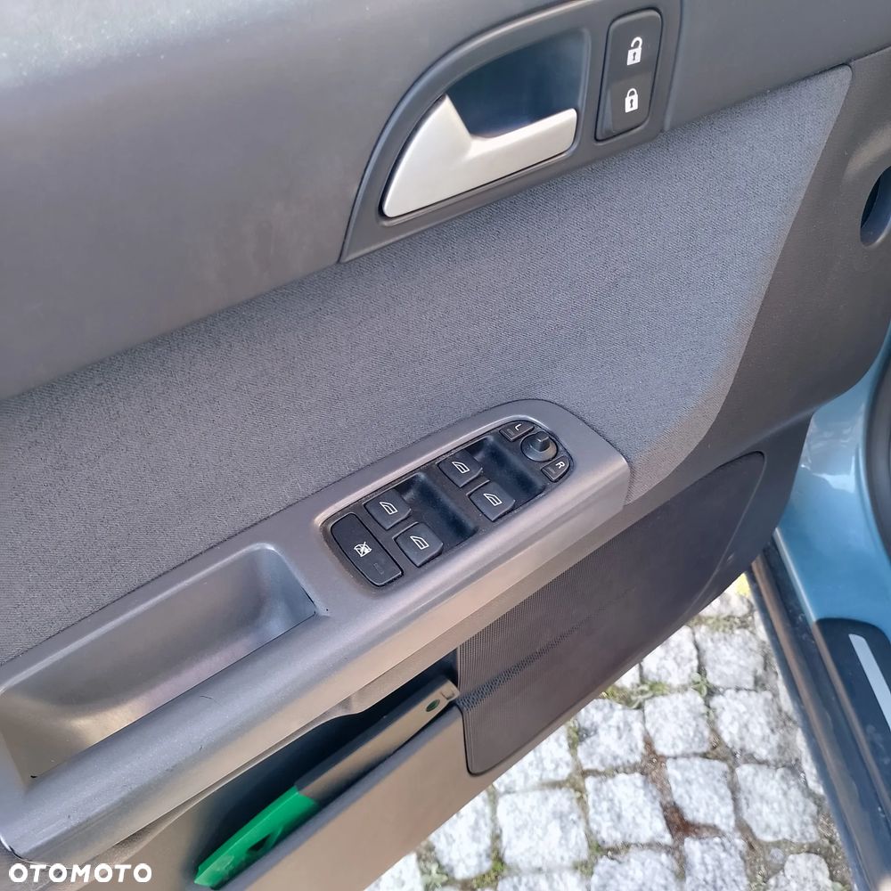 Volvo V50 2.4 Kinetic - 16