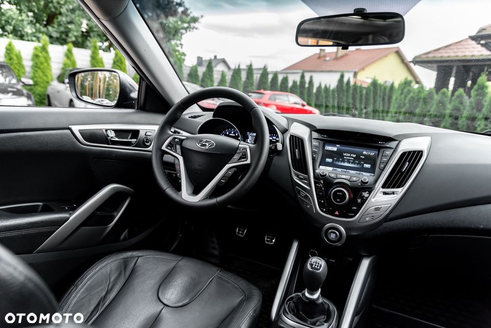 Hyundai Veloster 1.6 GDI Premium - 29