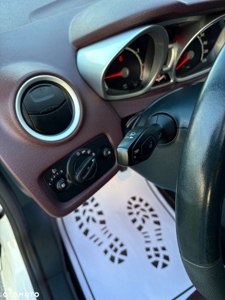 Ford Fiesta 1.4 Titanium - 23