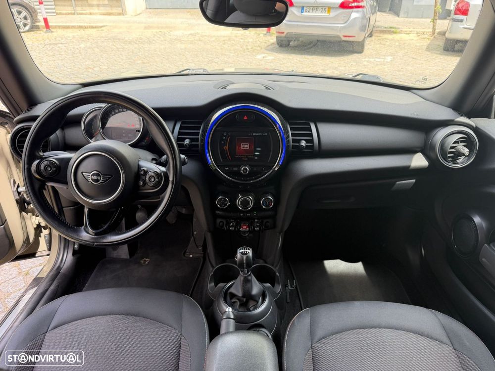 MINI 3 Portas One D - 14