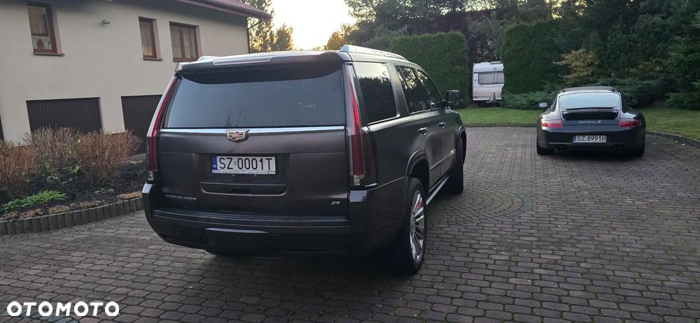 Cadillac Escalade - 6