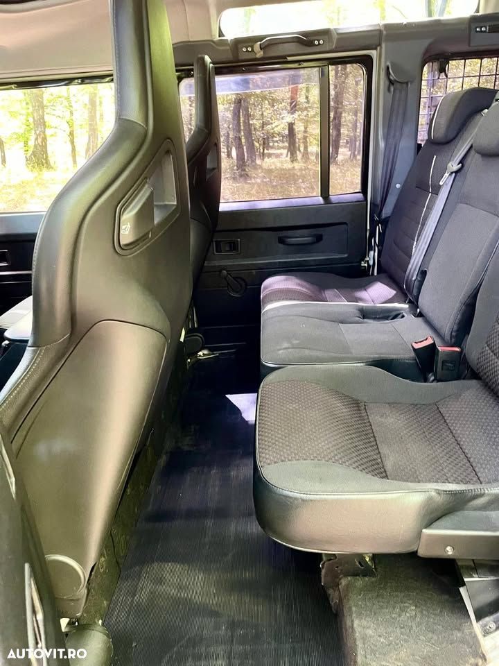 Land Rover Defender 110 S/T - 7