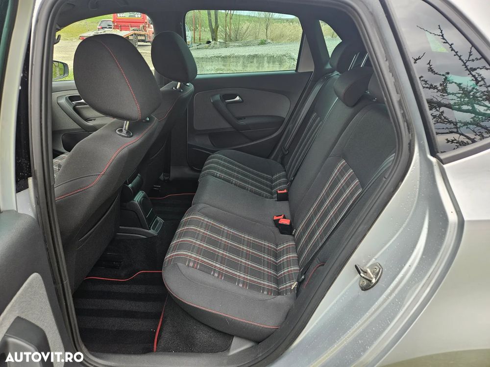 Volkswagen Polo 1.4 DSG GTI - 9