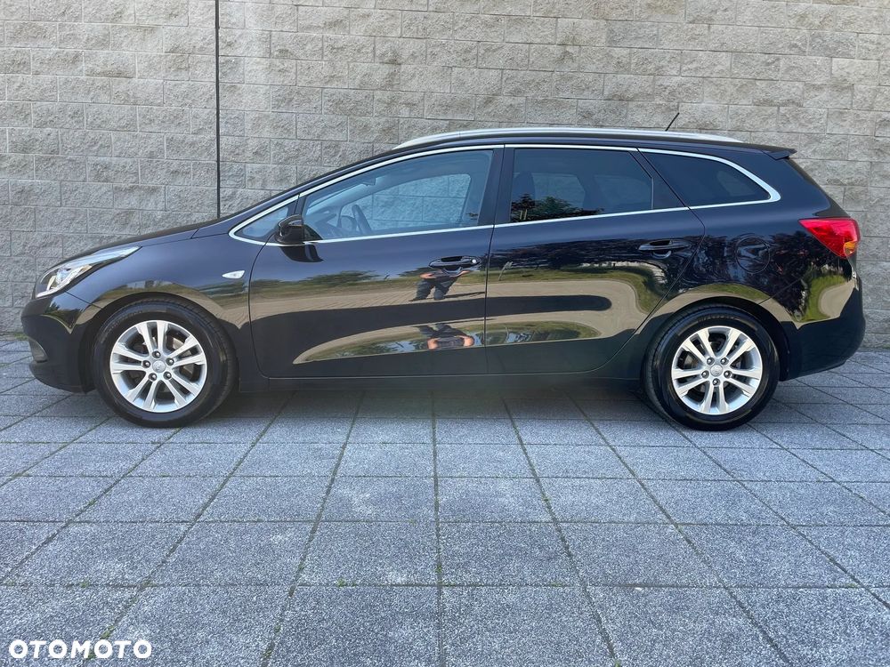 Kia Ceed 1.6 CRDi 128 ISG SW Platinum Edition - 2