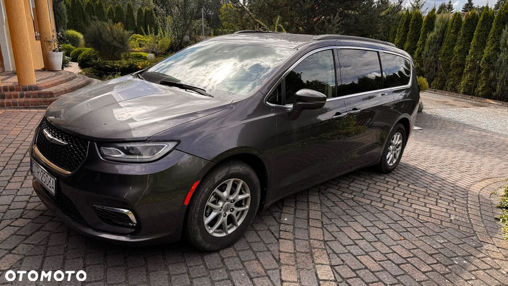 Chrysler Pacifica - 1