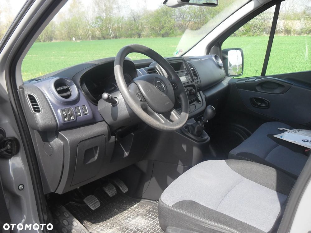 Opel Vivaro - 9