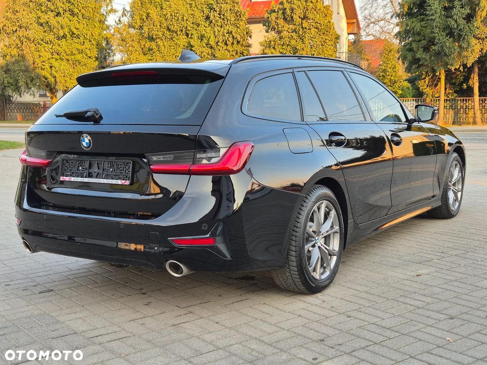 BMW Seria 3 330i Sport Line - 10