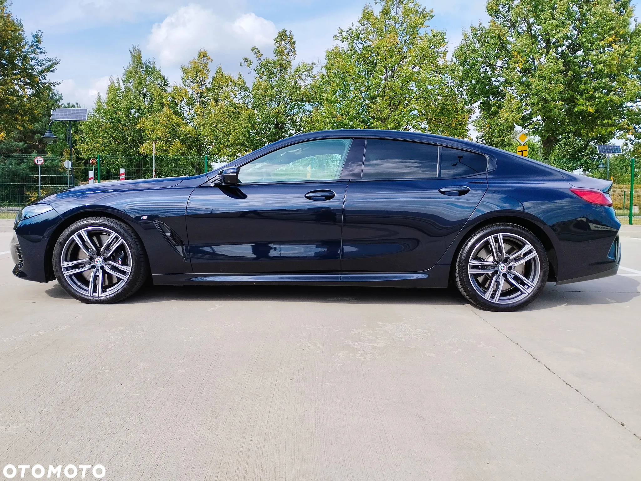 BMW Seria 8 - 7