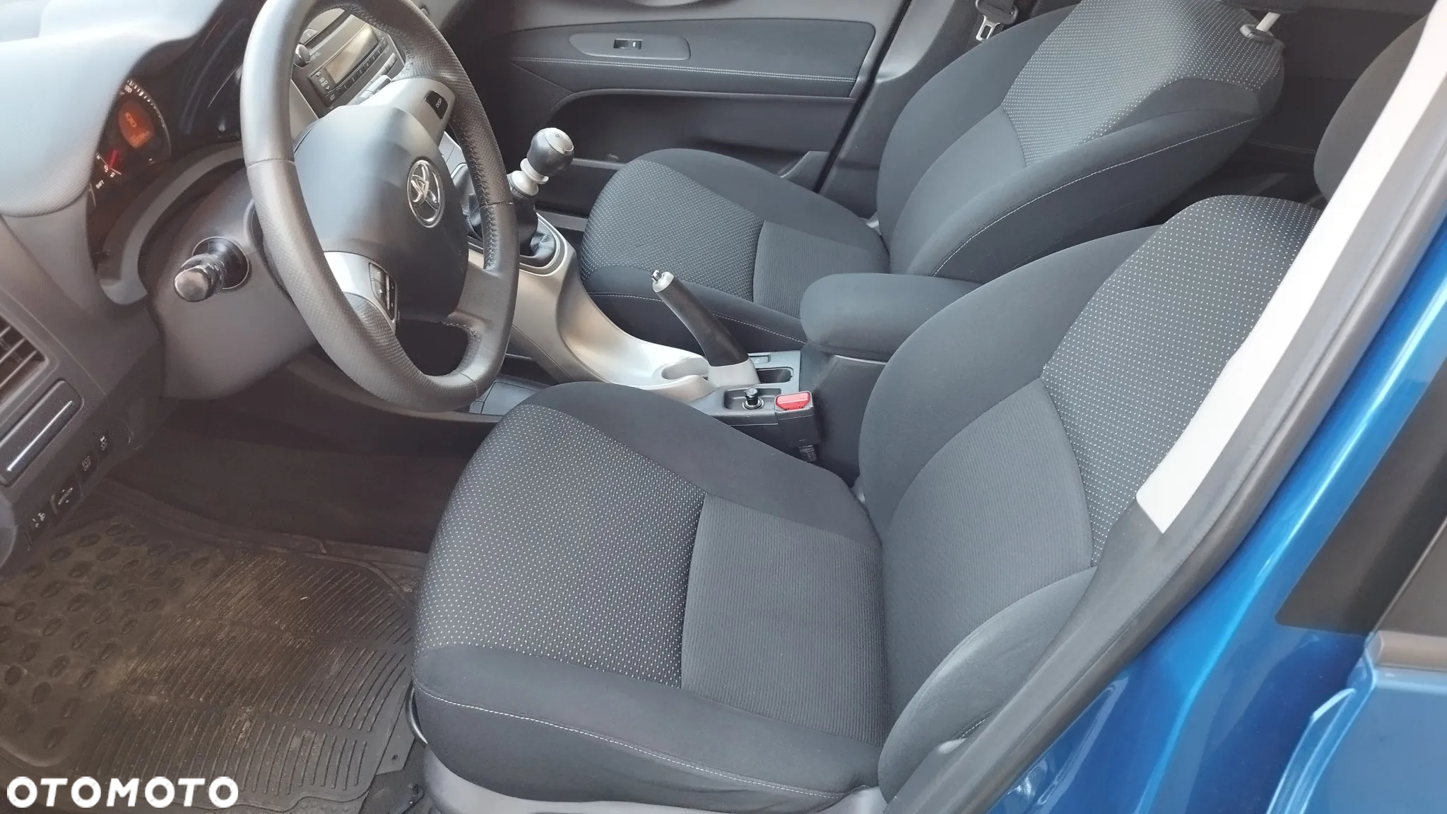 Toyota Auris 1.33 Dual-VVT-i Cool - 23
