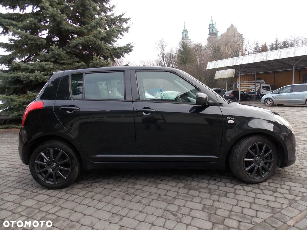 Suzuki Swift 1.3 DDiS Comfort - 10
