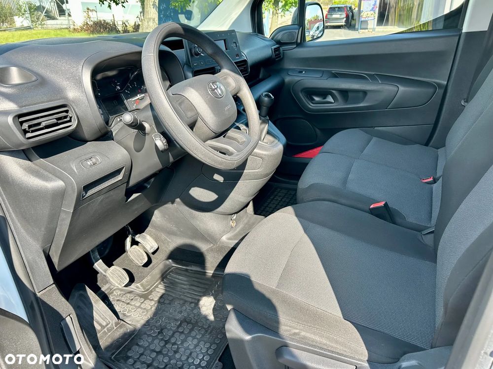 Toyota Pro Ace City - 9