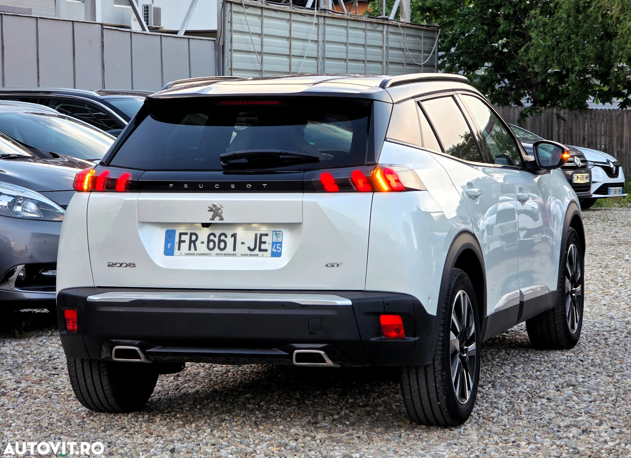 Peugeot 2008 PureTech 155 EAT8 GT Pack - 13