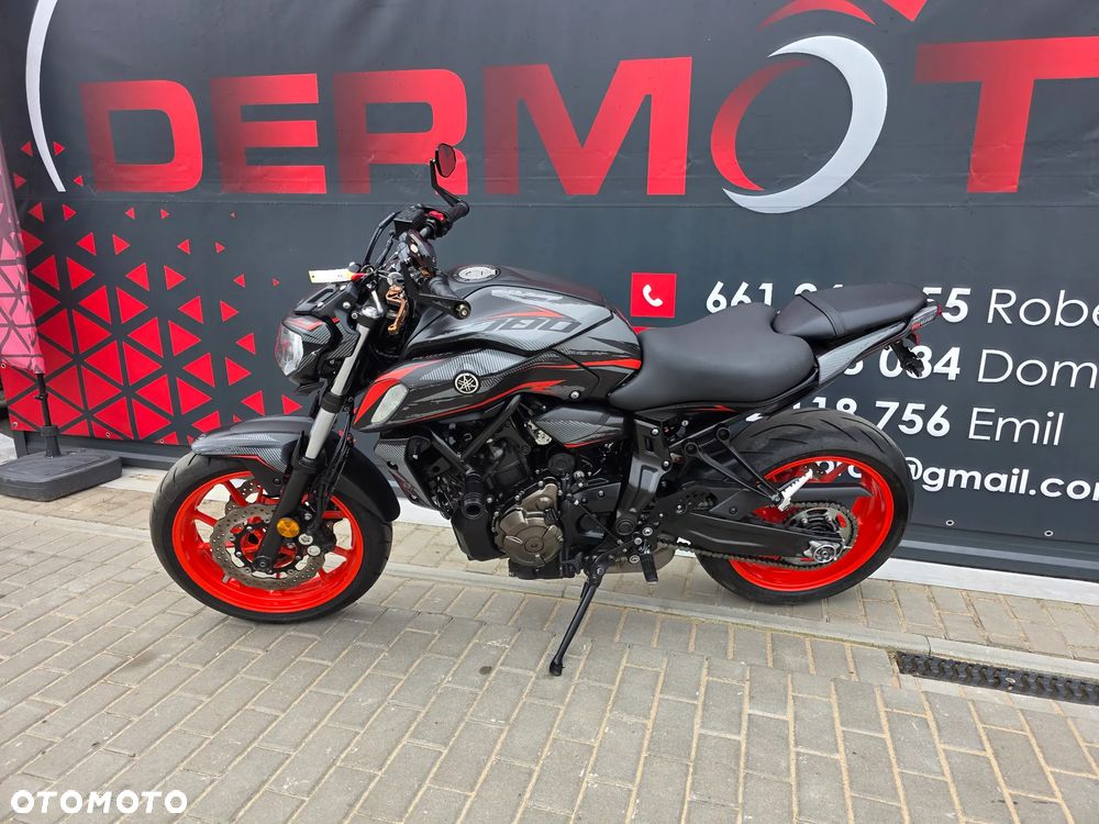 Yamaha MT - 8