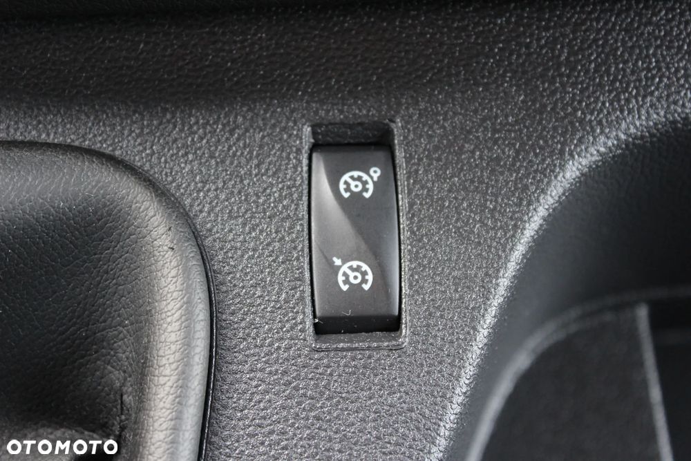 Nissan NV400 - 24