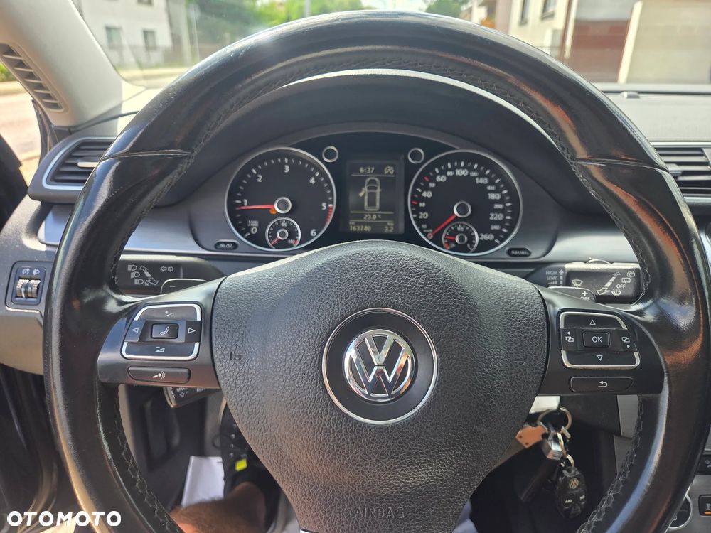 Volkswagen Passat 2.0 TDI DPF Highline DSG - 11