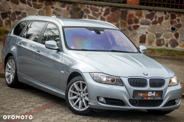 BMW Seria 3 325i xDrive Touring