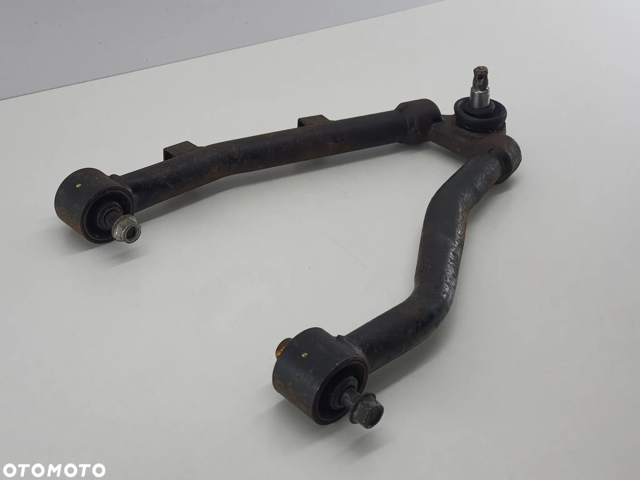 WAHACZ LEWY PRZOD GORNY SWORZEN   TGB BLADE 550 - 2