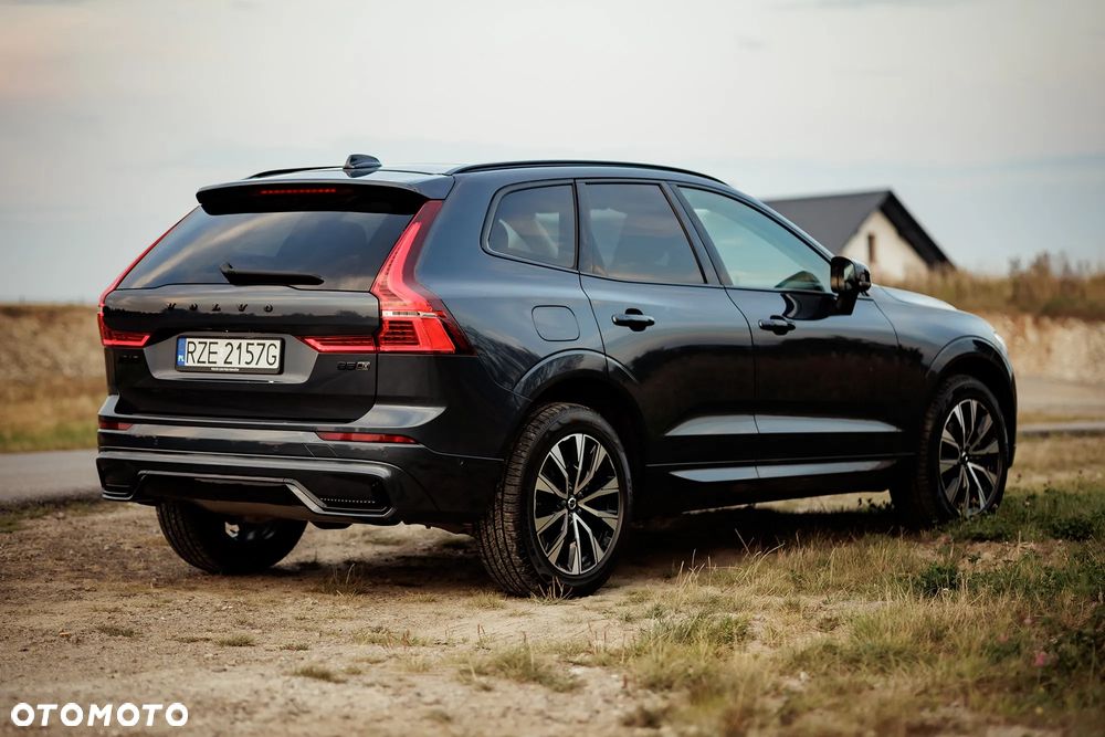 Volvo XC 60 B5 B AWD Plus Dark - 14