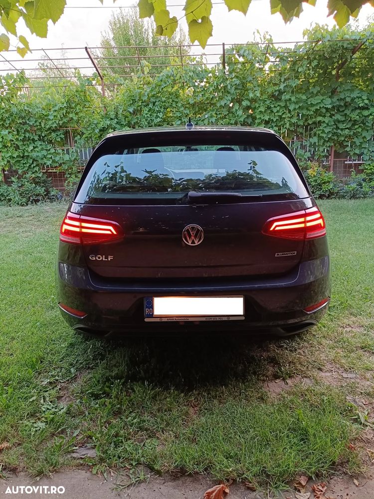 Volkswagen Golf - 2