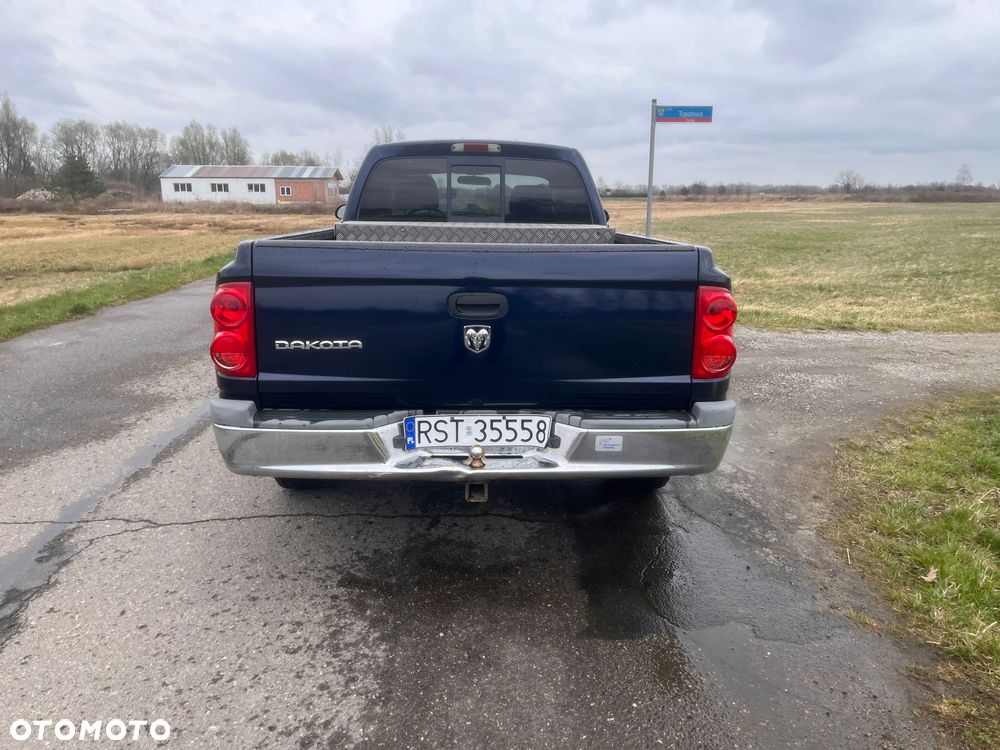 Dodge Dakota - 8
