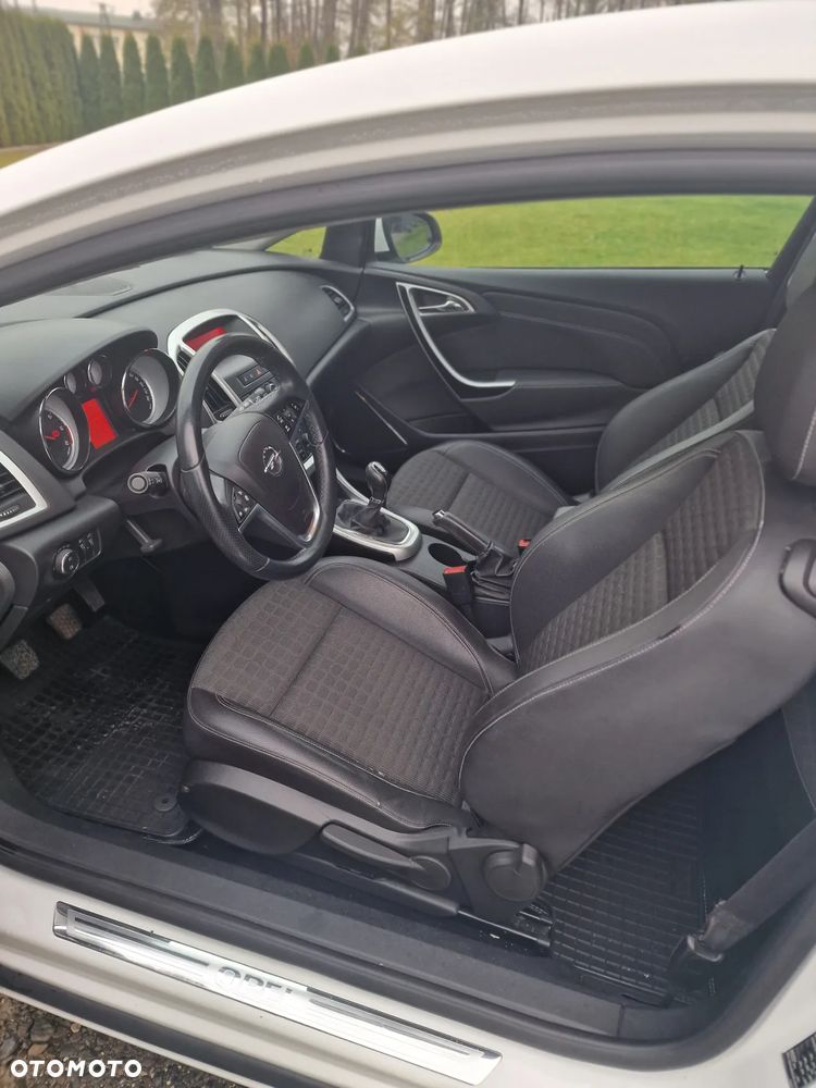 Opel Astra GTC 1.7 CDTI DPF ecoFLEX Start/Stop - 12