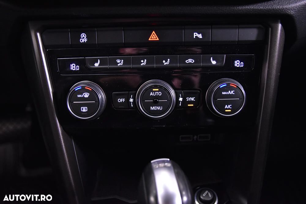 Volkswagen T-ROC - 17