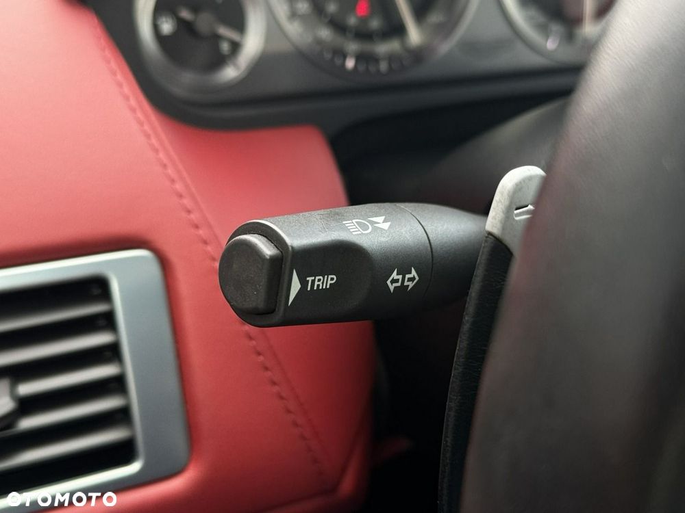 Aston Martin DB9 Touchtronic - 18