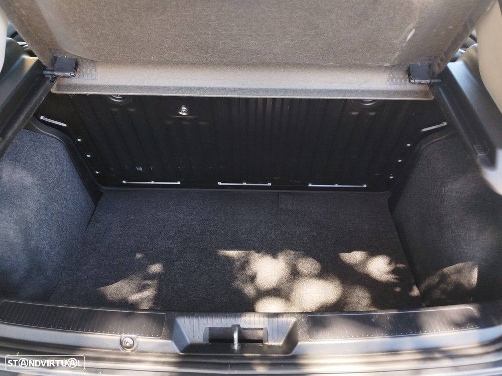 Fiat Punto 1.3 M-Jet Lounge S&S - 21
