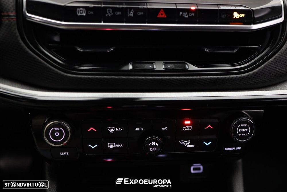 Jeep Compass - 24